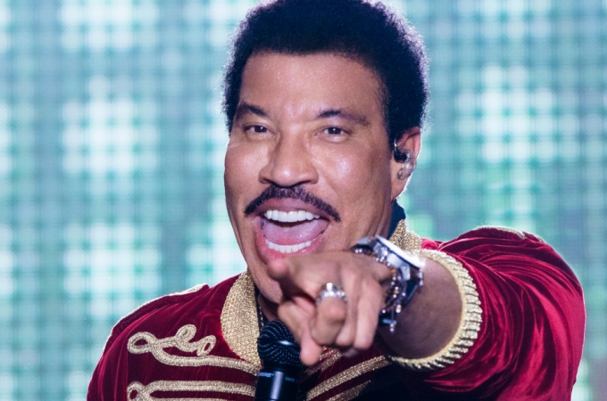 Lionel Richie & Earth, Wind and Fire at Earth, Wind and Fire Concert Tickets